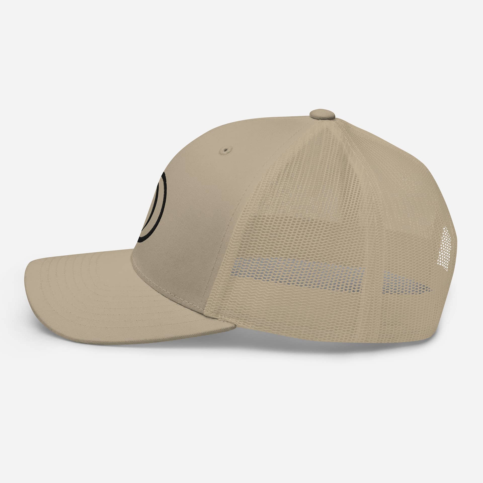 Gorra con rejilla y logo en negro de Domínguez - Domínguez Gorra con rejilla y logo en negro de Domínguez - Domínguez